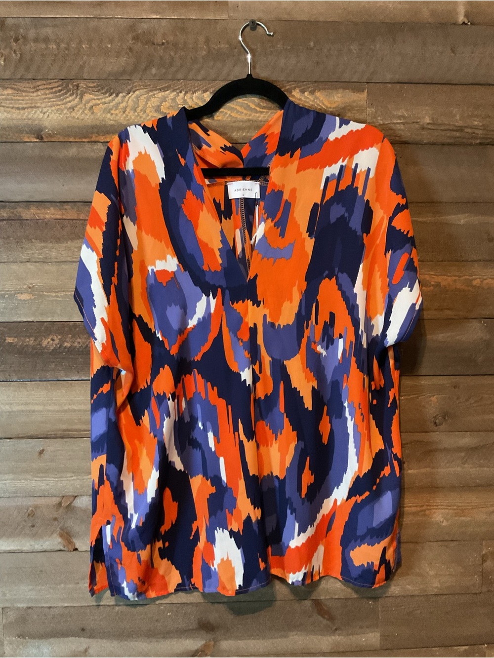 Adrienne Navy Orange White and Black Short Sleeve V-Neck Top Women’s Small NWT
